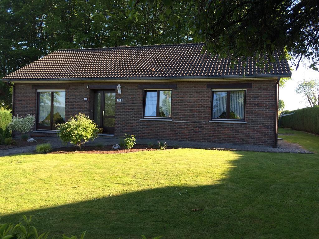 Villa Eifelhaus Emmels St. Vith Zimmer foto